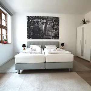 https://apartment-mit-balkon-an-der-frauenkirche.dresdenhotels.net